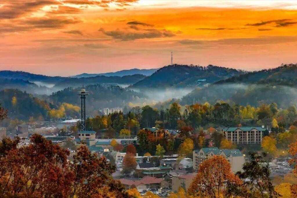 فيلا Breathtaking Views Of The Smokies, 3 Mins To جاتلينبرج المظهر الخارجي الصورة