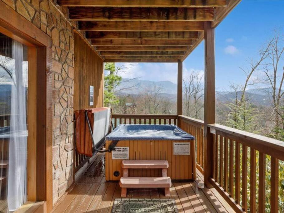 فيلا Breathtaking Views Of The Smokies, 3 Mins To جاتلينبرج المظهر الخارجي الصورة
